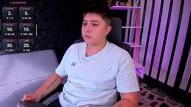 Snapshot of IanGilbert chatting on 3, 10, 2025 IanGilbert online show from 3, 10, 2025