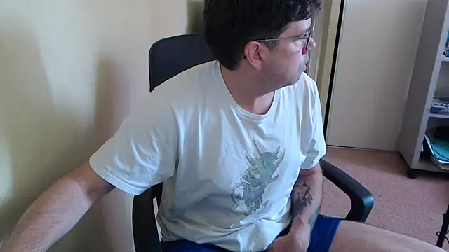 blueandwhite1 online show from 17, 6, 2026