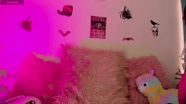  chloe moons  online show from 7, 10, 2025