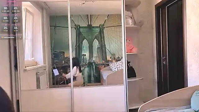 Snapshot of TianaWidell chatting on 25, 10, 2025 TianaWidell online show from 25, 10, 2025