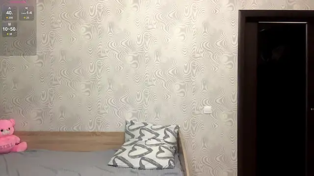 Snapshot of TianaWidell chatting on 3, 12, 2025 TianaWidell online show from 3, 12, 2025