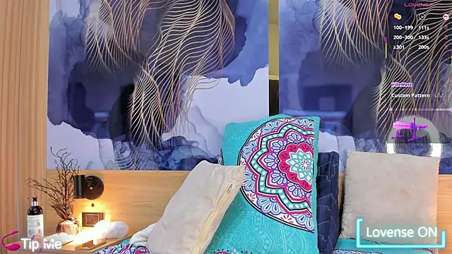 Snapshot of LunaStar- chatting on 16, 10, 2025 LunaStar- online show from 16, 10, 2025