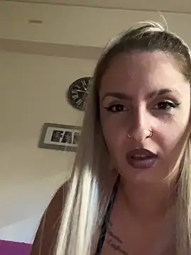 Snapshot of Sexy_Bulgarian_woman chatting on 22, 9, 2025 Sexy Bulgarian woman online show from 22, 9, 2025