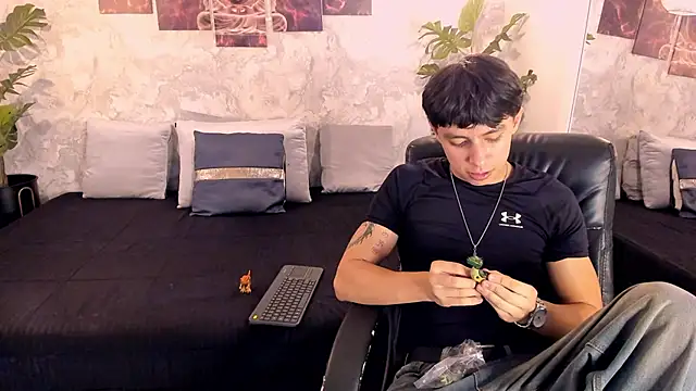 Tyler durten online show from 9, 10, 2025