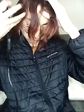 AnnieSparkle online show from 18, 9, 2025