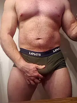 Snapshot of AlphaGymMale chatting on 12, 1, 2026 AlphaGymMale online show from 12, 1, 2026