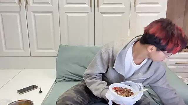 STxuguanhan online show from 19, 10, 2025