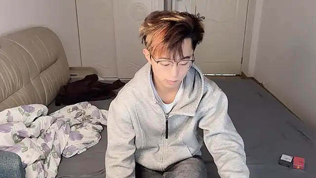 STxuguanhan online show from 5, 12, 2025