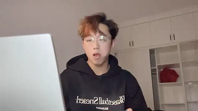 STxuguanhan online show from 14, 12, 2025