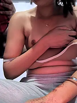 Snapshot of Angel_queen12 chatting on 27, 10, 2025 Angel queen12 online show from 27, 10, 2025