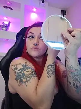 Snapshot of Bathory_Mia666 chatting on 13, 12, 2025 Bathory Mia666 online show from 13, 12, 2025