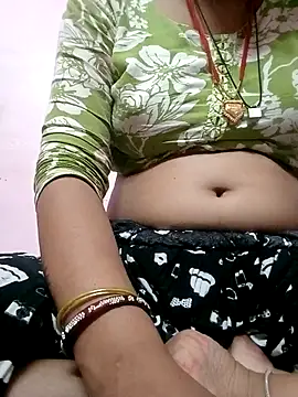 Snapshot of Hot_tin74 chatting on 19, 5, 2026 Hot tin74 online show from 19, 5, 2026