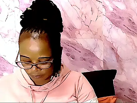 Snapshot of EbonyBloom69 chatting on 7, 10, 2025 EbonyBloom69 online show from 7, 10, 2025