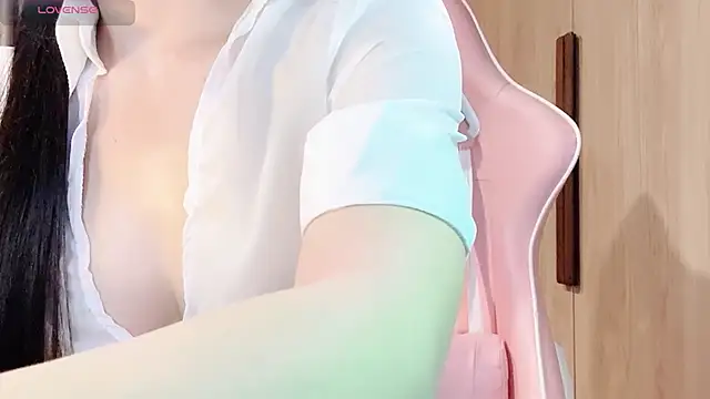 Cherry-Li online show from 22, 9, 2025