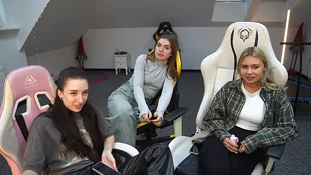 Snapshot of _Lili_054 chatting on 23, 9, 2025  Lili 054 online show from 23, 9, 2025