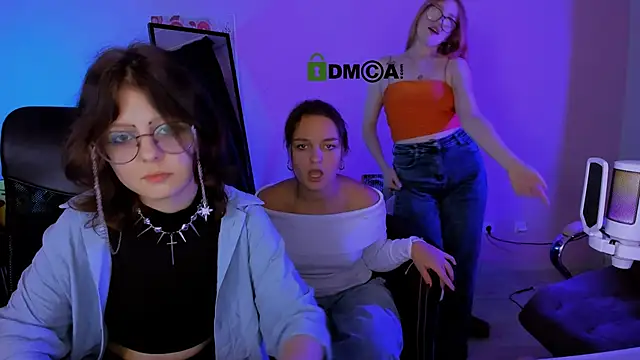 Snapshot of samanta_hotty chatting on 11, 10, 2025 samanta hotty online show from 11, 10, 2025