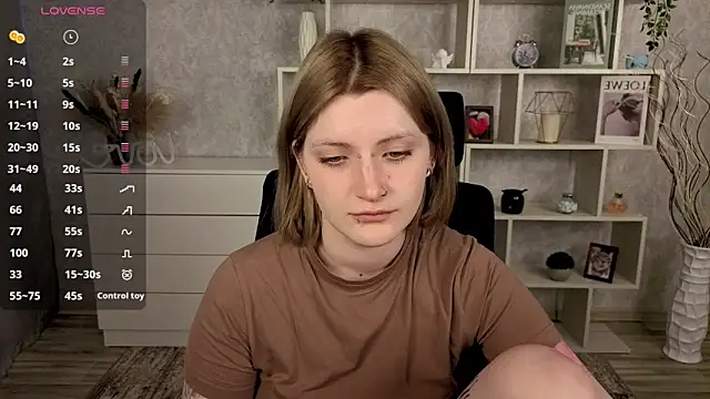 Snapshot of EchoBloom chatting on 15, 10, 2025 EchoBloom online show from 15, 10, 2025