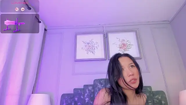 lux bitchx online show from 25, 4, 2026
