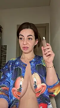 Roxanne Skye online show from 25, 11, 2025