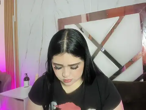 Snapshot of im_bunny__ chatting on 27, 4, 2026 im bunny online show from 27, 4, 2026