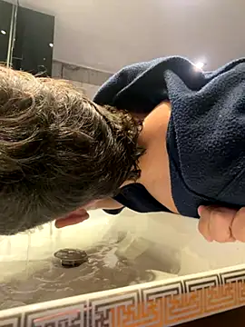 Snapshot of CHR58_ chatting on 18, 10, 2025 CHR58 online show from 18, 10, 2025