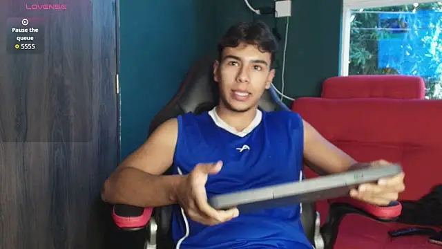 Snapshot of CHR58_ chatting on 31, 10, 2025 CHR58 online show from 31, 10, 2025