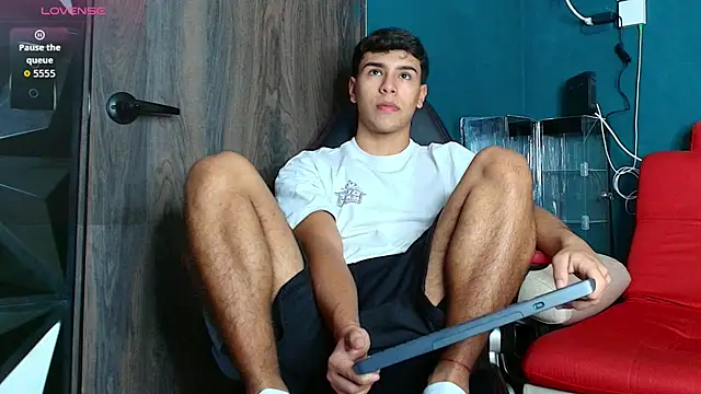 Snapshot of CHR58_ chatting on 2, 12, 2025 CHR58 online show from 2, 12, 2025