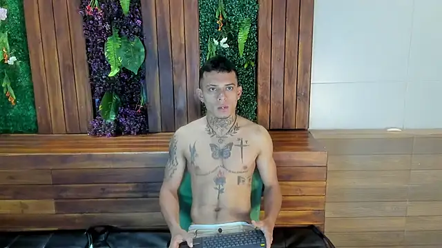 Snapshot of MrJustin_ chatting on 15, 9, 2025 MrJustin online show from 15, 9, 2025
