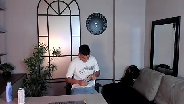 Snapshot of MrJustin_ chatting on 10, 10, 2025 MrJustin online show from 10, 10, 2025