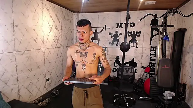 Snapshot of MrJustin_ chatting on 18, 10, 2025 MrJustin online show from 18, 10, 2025