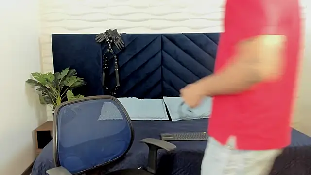 Snapshot of MrJustin_ chatting on 30, 10, 2025 MrJustin online show from 30, 10, 2025