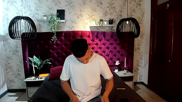 Snapshot of MrJustin_ chatting on 12, 11, 2025 MrJustin online show from 12, 11, 2025