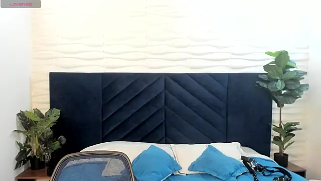 Snapshot of MrJustin_ chatting on 5, 12, 2025 MrJustin online show from 5, 12, 2025