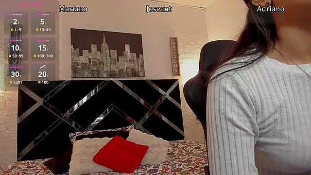 Snapshot of iamCharlotte19 chatting on 9, 10, 2025 iamCharlotte19 online show from 9, 10, 2025