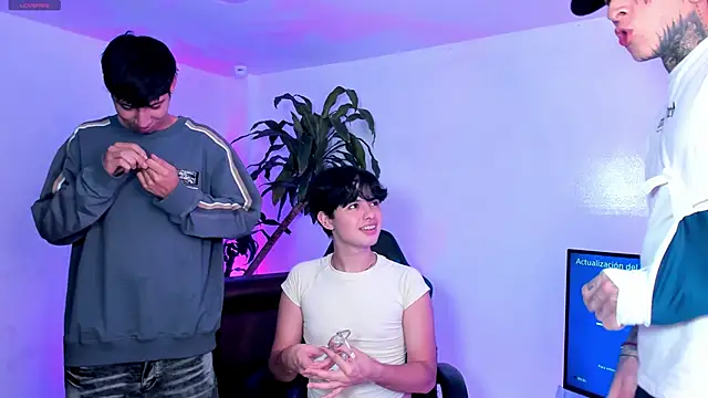 Handsomeboyss19 online show from 19, 9, 2025