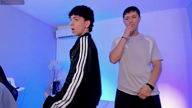 Handsomeboyss19 online show from 13, 5, 2026