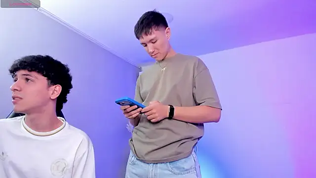 Handsomeboyss19 online show from 18, 5, 2026
