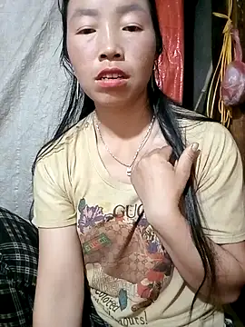 Snapshot of hera-00 chatting on 16, 10, 2025 hera-00 online show from 16, 10, 2025