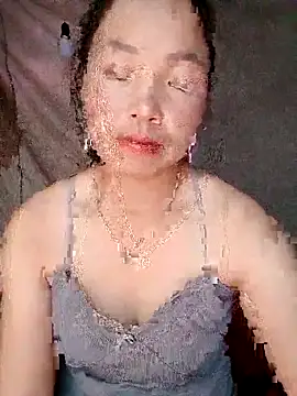 Snapshot of hera-00 chatting on 18, 10, 2025 hera-00 online show from 18, 10, 2025