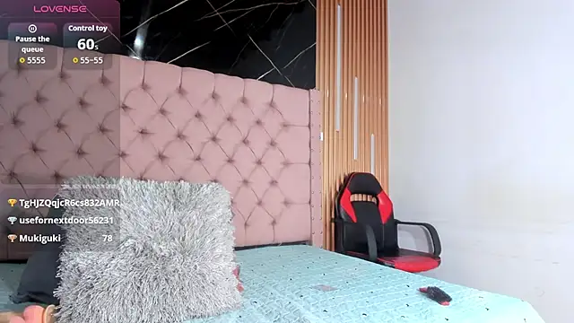 Snapshot of Emily_Brown18 chatting on 16, 9, 2025 Emily Brown18 online show from 16, 9, 2025