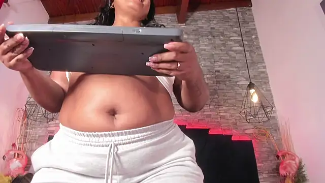 Emily Brown18 online show from 15, 4, 2026