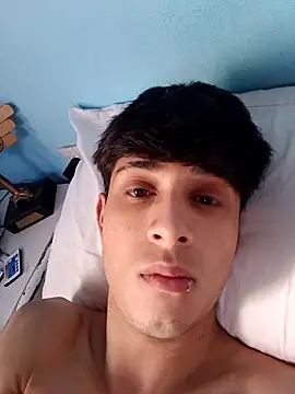 Snapshot of matiatr1112 chatting on 22, 11, 2025 matiatr1112 online show from 22, 11, 2025