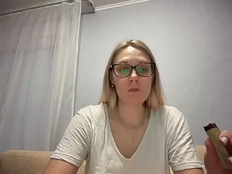 NikexPretty online show from 27, 10, 2025