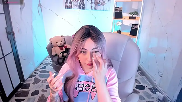 SarahCastro1  online show from 22, 10, 2025