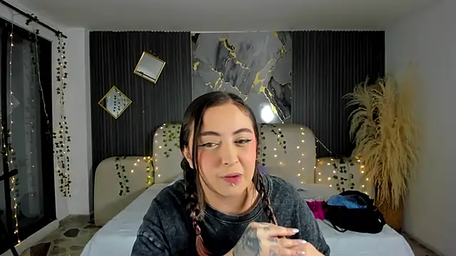 SarahCastro1  online show from 8, 1, 2026