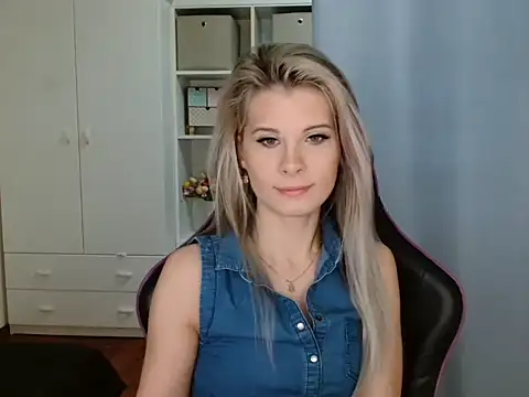 KristineGlow online show from 28, 2, 2026