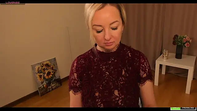 Snapshot of sexmom8 chatting on 1, 10, 2025 sexmom8 online show from 1, 10, 2025