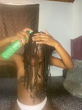 Crazyqueenxxx online show from 18, 2, 2026