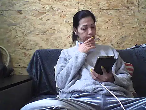 Snapshot of Milana38 chatting on 17, 10, 2025 Milana38 online show from 17, 10, 2025