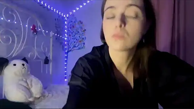 Snapshot of HoneyMist chatting on 26, 9, 2025 HoneyMist online show from 26, 9, 2025